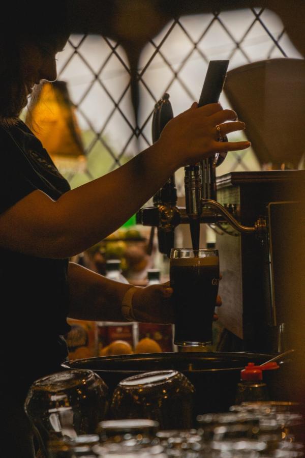 The Village Inn Bohola エクステリア 写真